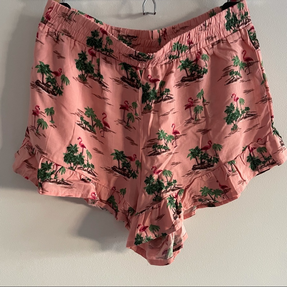 High waist Ruffle trim shorts with palm trees and flamingos tropical print